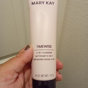 Mary Kay Timewise Cleanser in Cream and Black
